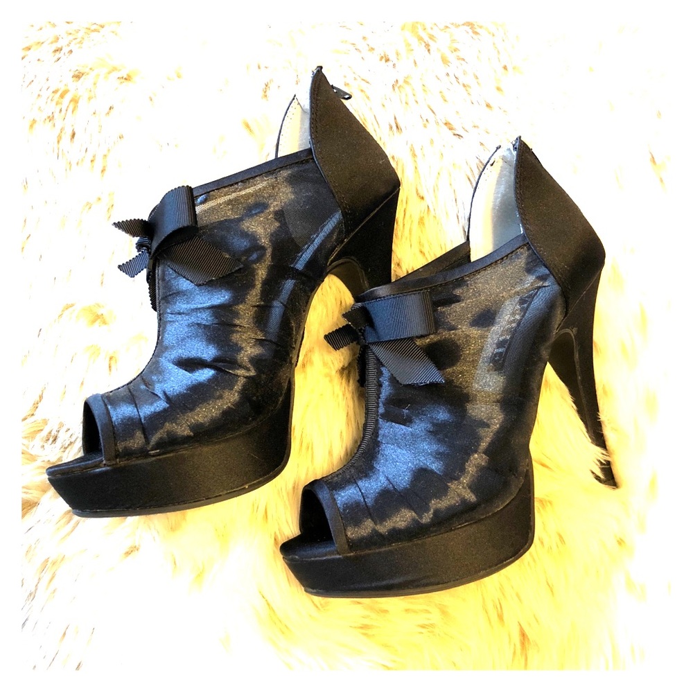 Vera Wang White Collection - Black Dressy Heels